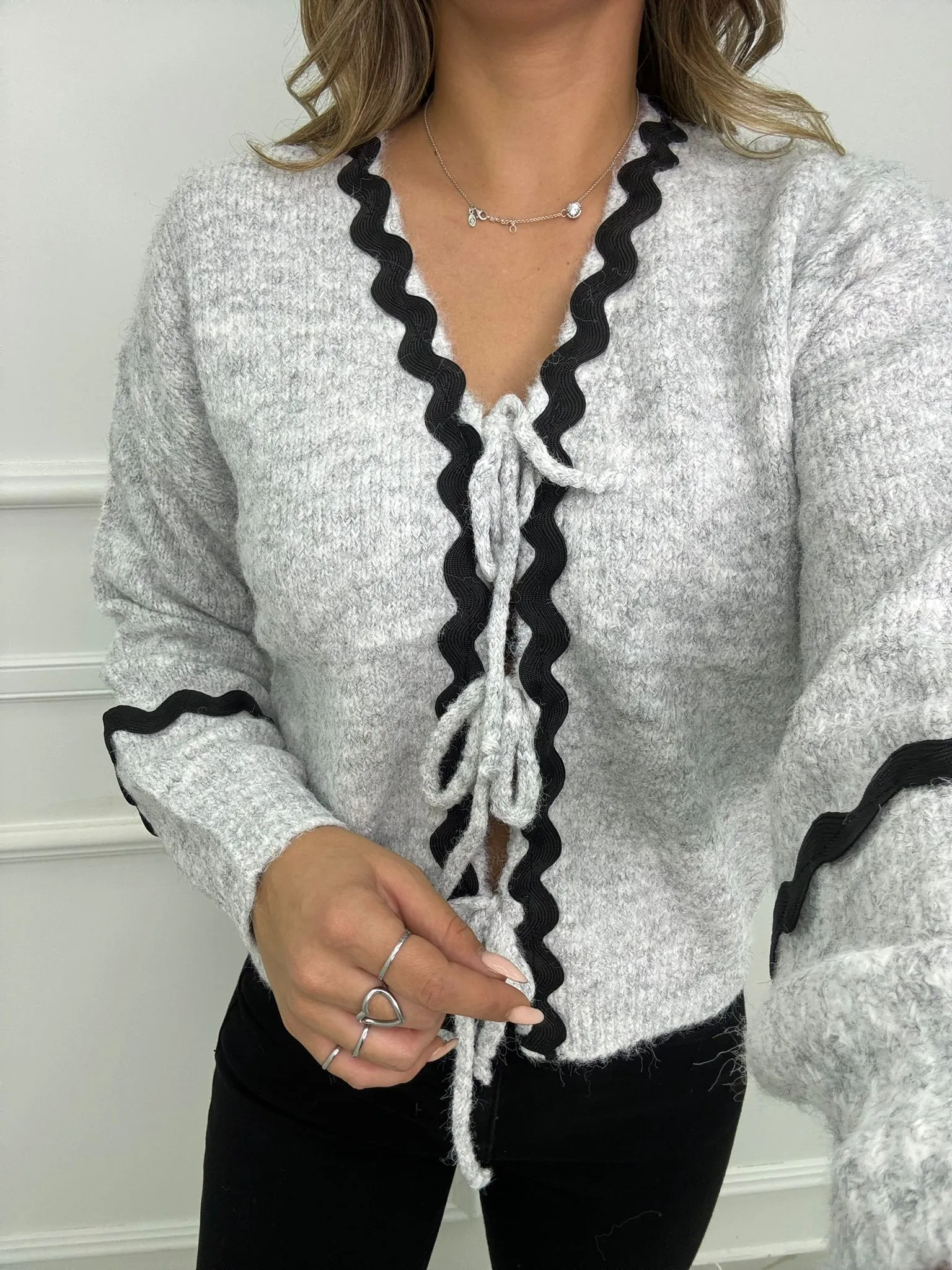 Cardigan con laccetti regolabili