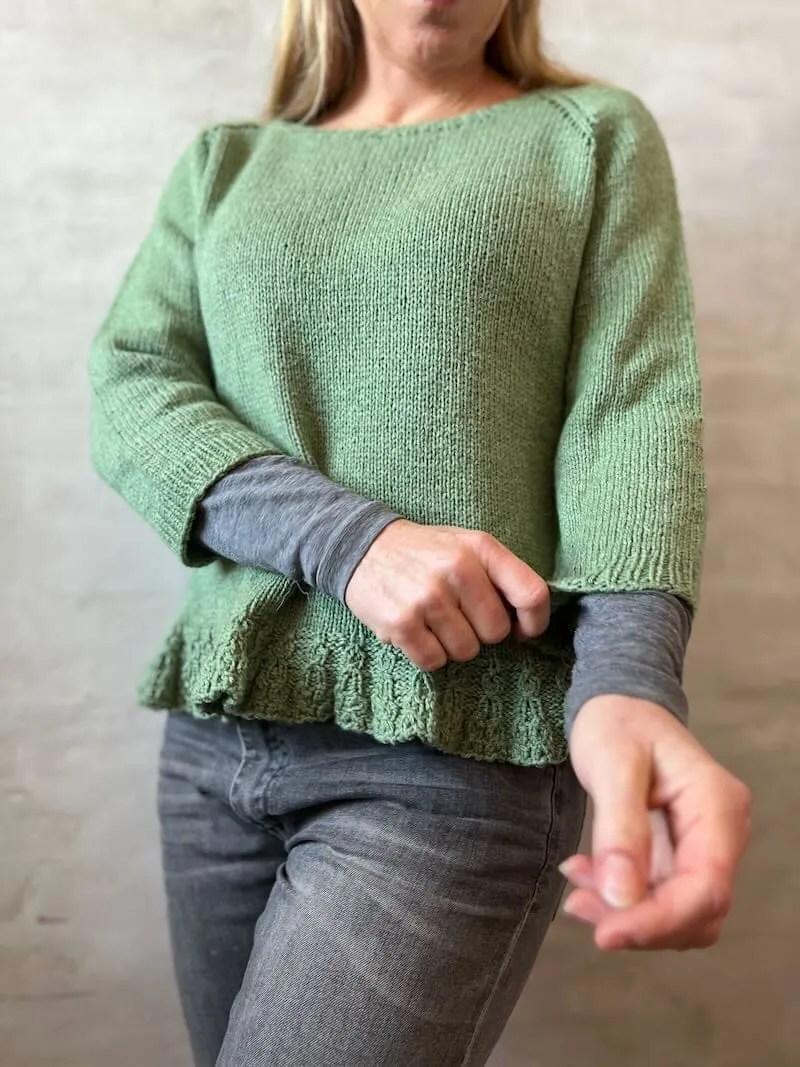 Chili ruffle sweater by Önling, knitting pattern