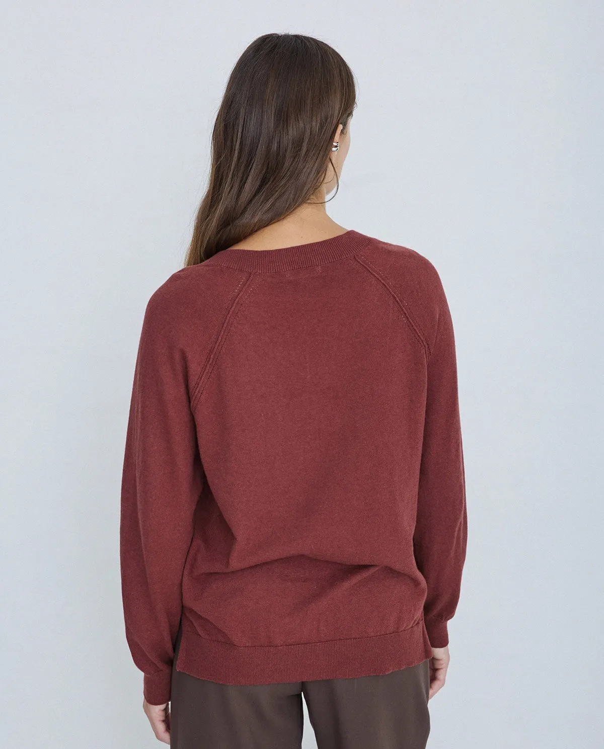 Maglione  con scollo a V terracotta